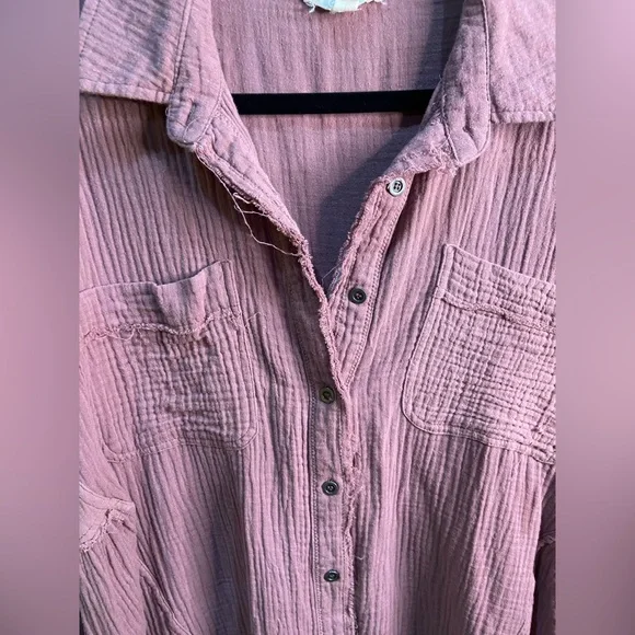 Easel Mauve Button Down Shirt
PTP- 24-26” shoulder to bottom-front 27” Back 29” - Picture 3 of 6